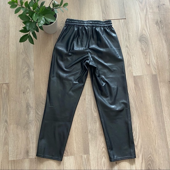 🍂 FALL essential. WILFRED FREE Black Faux Leather Pants - Picture 9 of 13